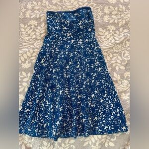 J Crew Blue and White Patterned Strapless Dress Size 4 Fully Lined 100% Cotton